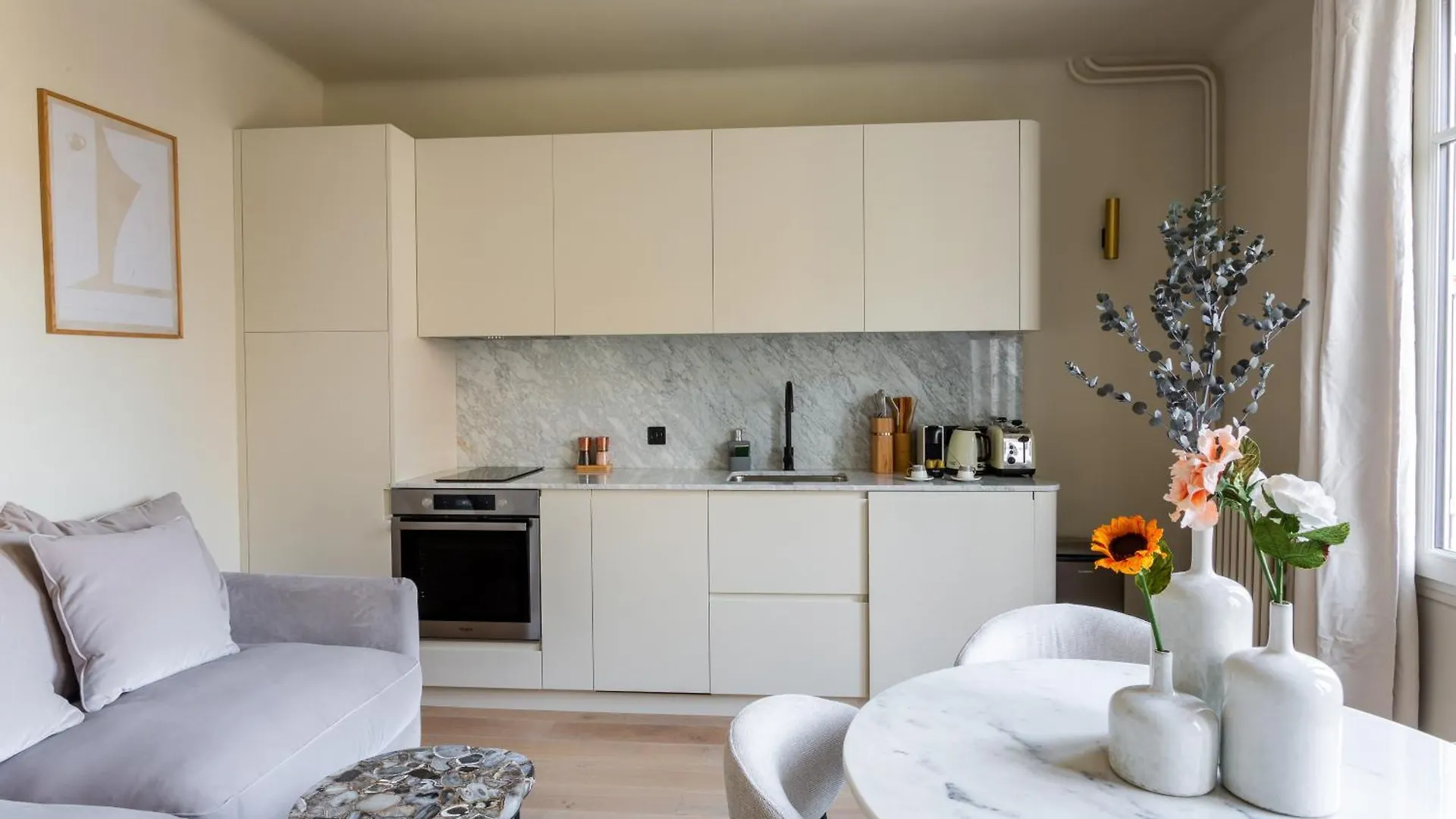 Apartment The Carla Suite Eiffel Tower View Paris