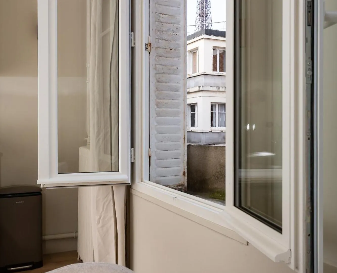 The Carla Suite Eiffel Tower View Paris 0*,  France
